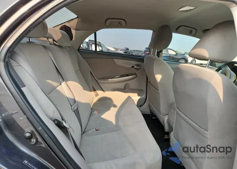 2010 Toyota Corolla Base z USA, uszkodzony, nr VIN 2T1BU4EE3AC246685